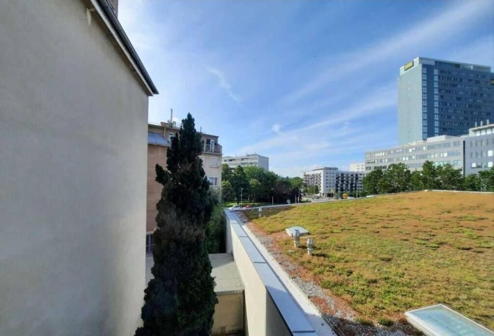 Modern And Light 2-Room Apartment Vienna Exterior photo
